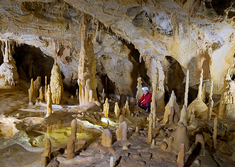 Escursione in Grotta