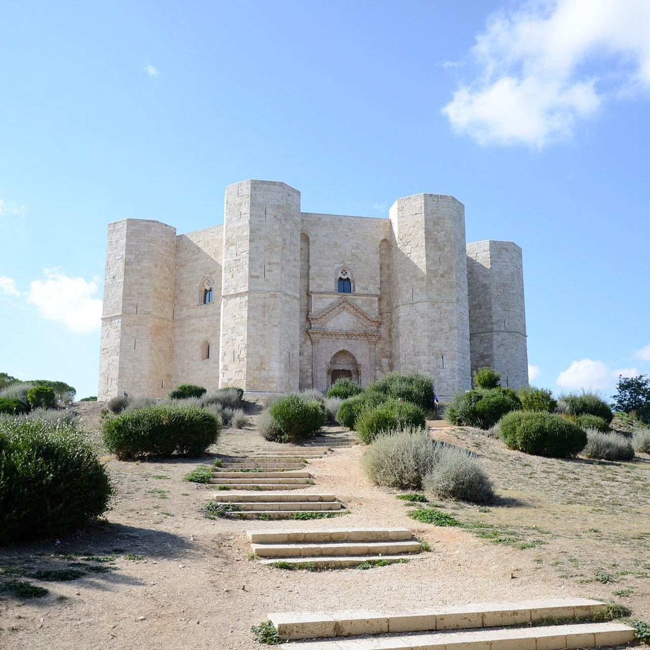 https://www.pugliaescursioni.com/wp-content/uploads/2020/02/puglia-imperiale-1280x1280.jpg